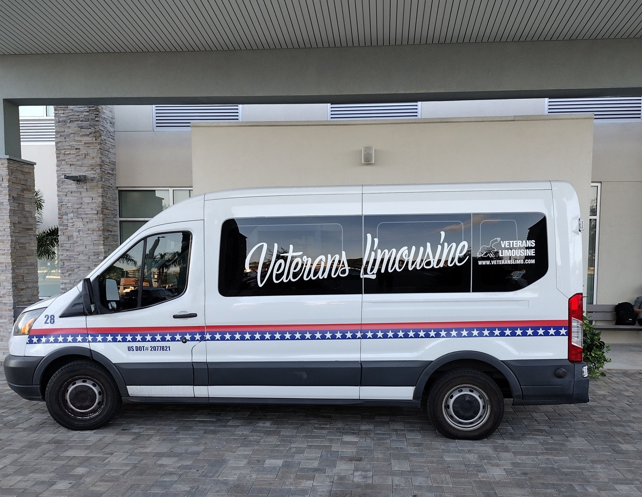 Holiday Inn Express & Suites Tampa Stadium - Airport Area by IHG Image