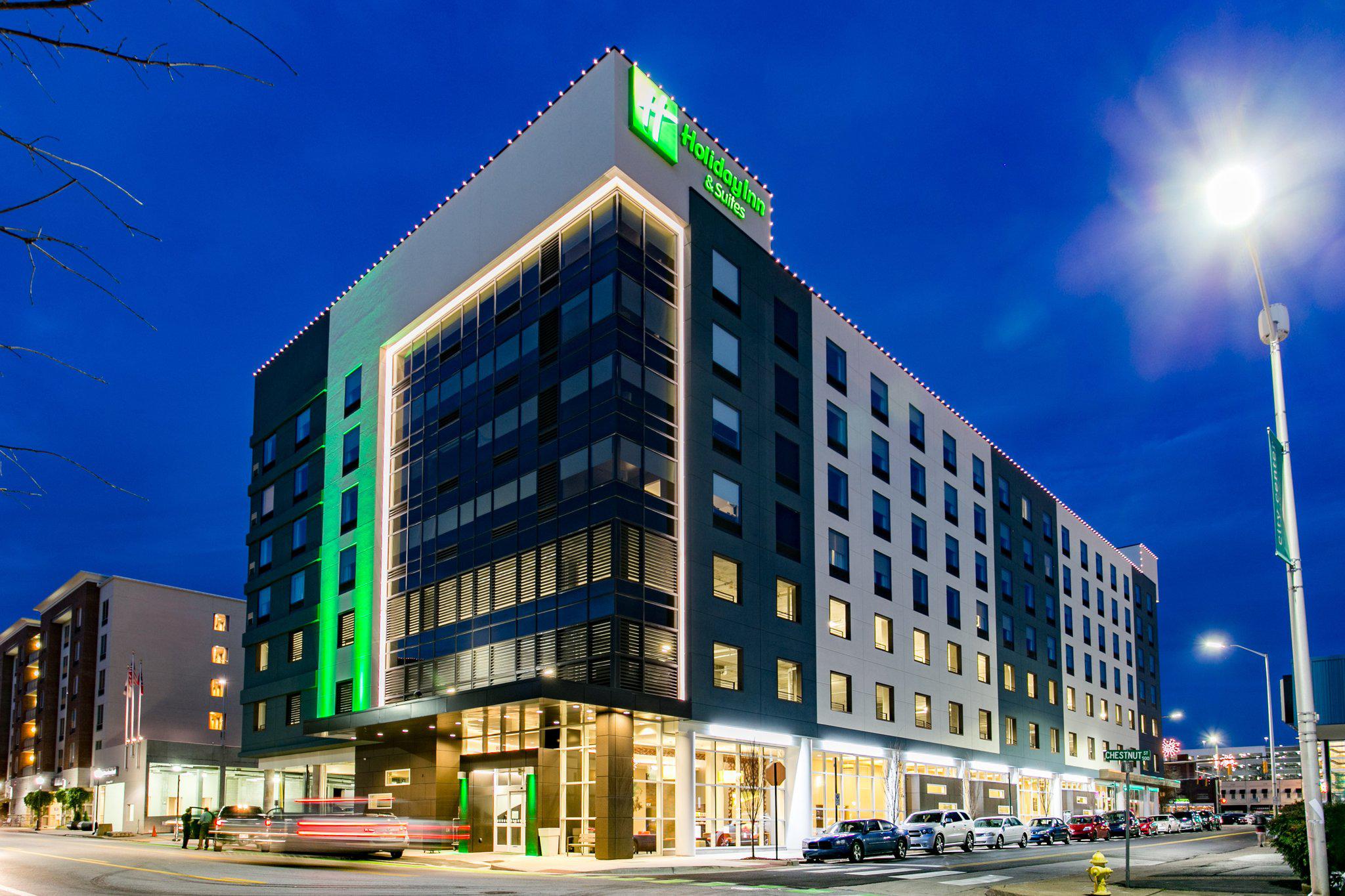 Holiday Inn & Suites Chattanooga Downtown Photo