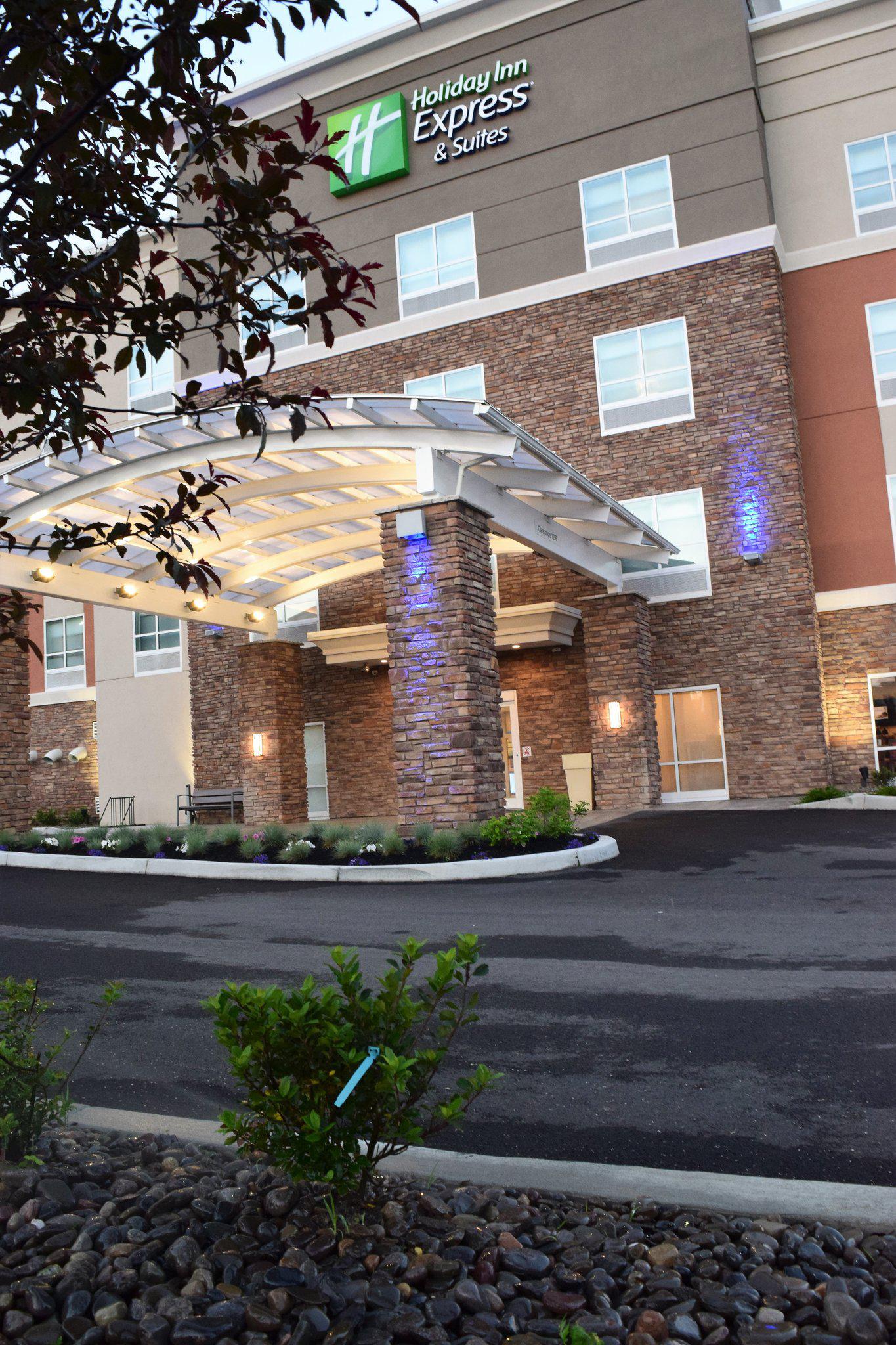 Holiday Inn Express & Suites Ithaca Photo