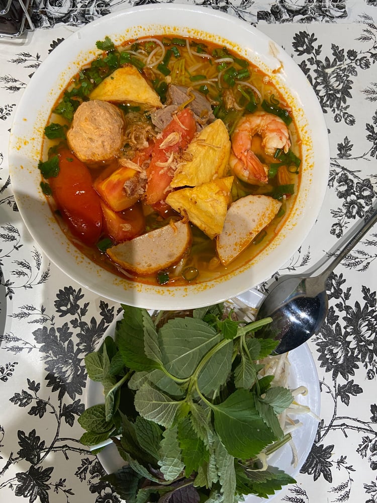 N2 - Vietnamese Crab Noodle Soup - Bún Riêu