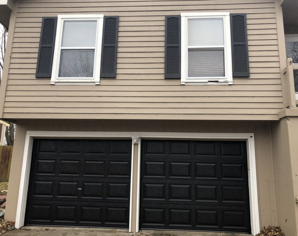 Foto de MOYINO Garage Doors Repairs in Adelaide Adelaide