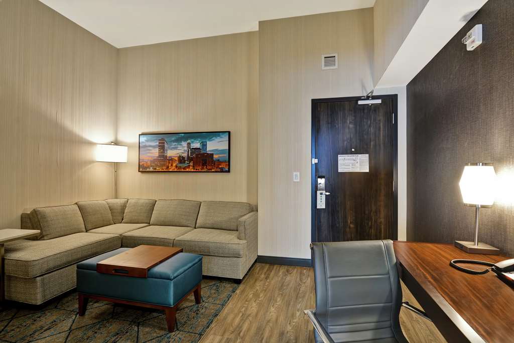 Embassy Suites by Hilton Plainfield Indianapolis Airport Image