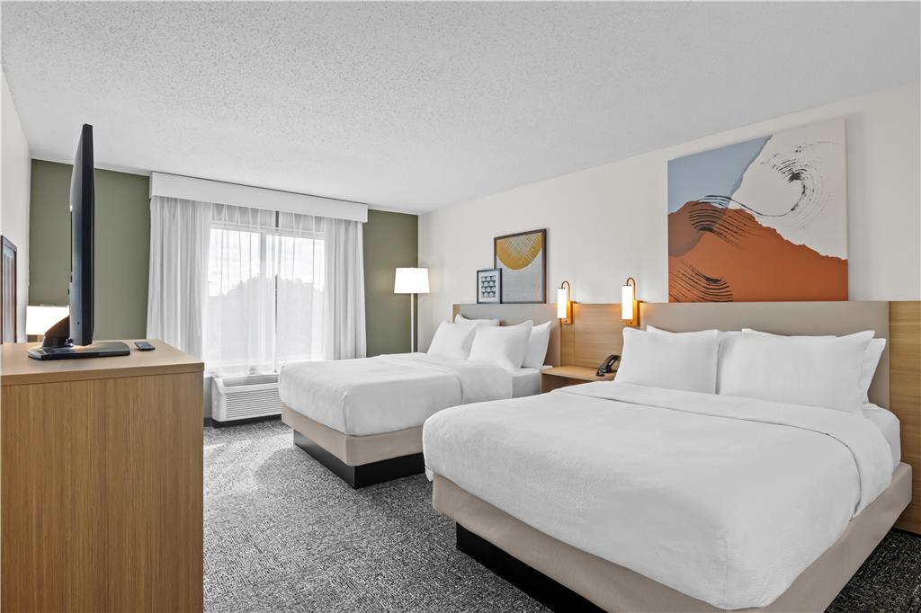 Spark by Hilton Traverse City Image