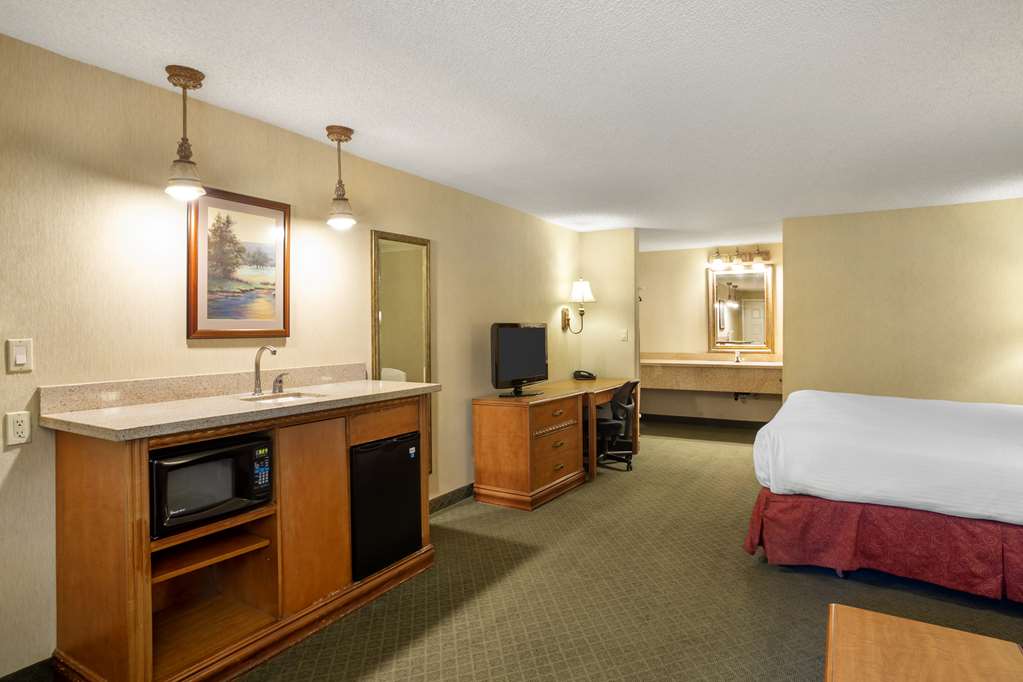 Best Western Shadow Inn Image