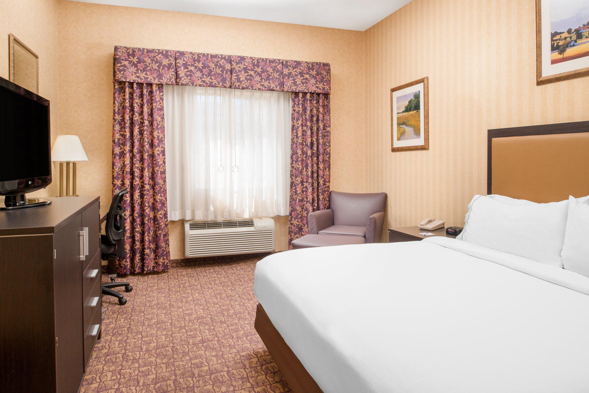 Holiday Inn Express Wenatchee Photo