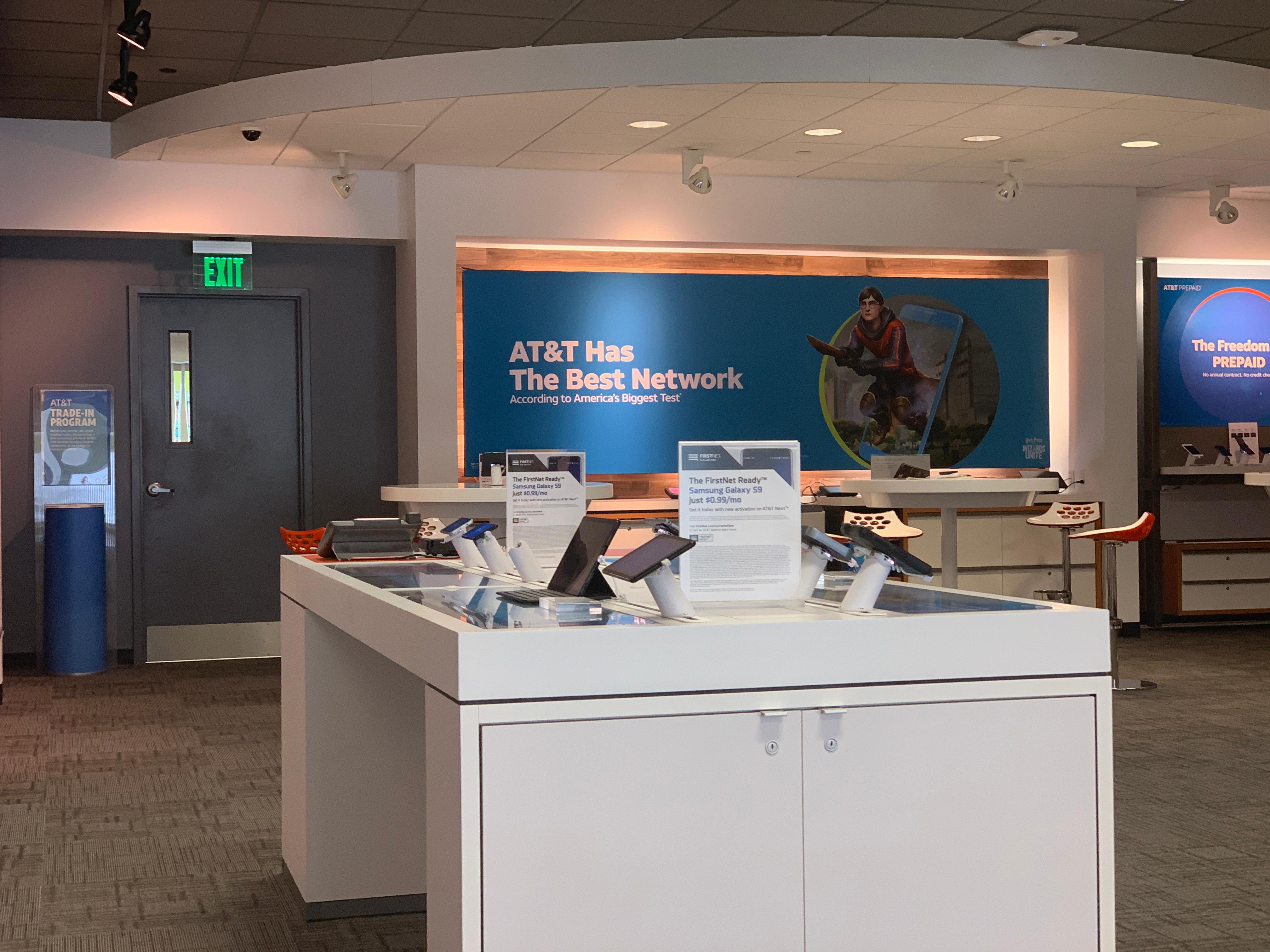 AT&T Store Photo