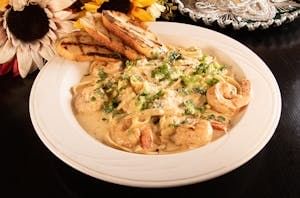 Alfredo Pasta with Broccoli & Shrimp