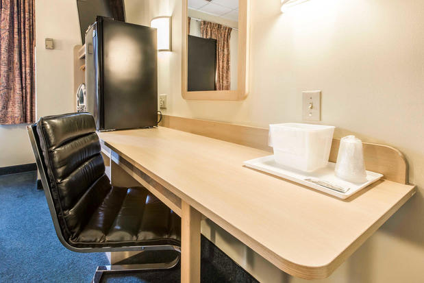 Images Econo Lodge