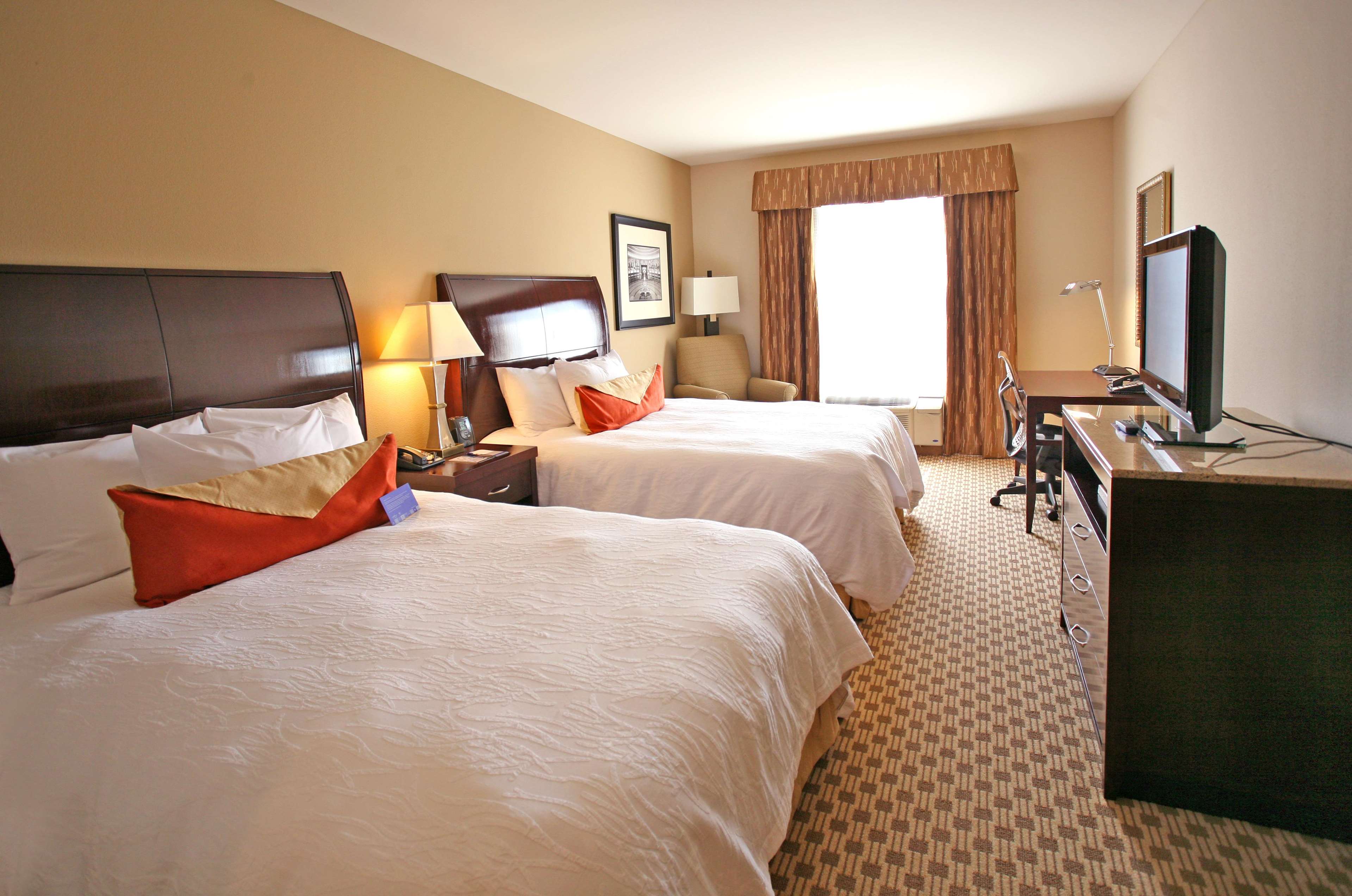 Hilton Garden Inn Cincinnati Blue Ash Photo