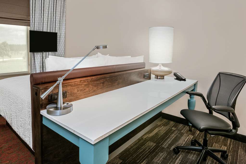 Hilton Garden Inn San Marcos Image