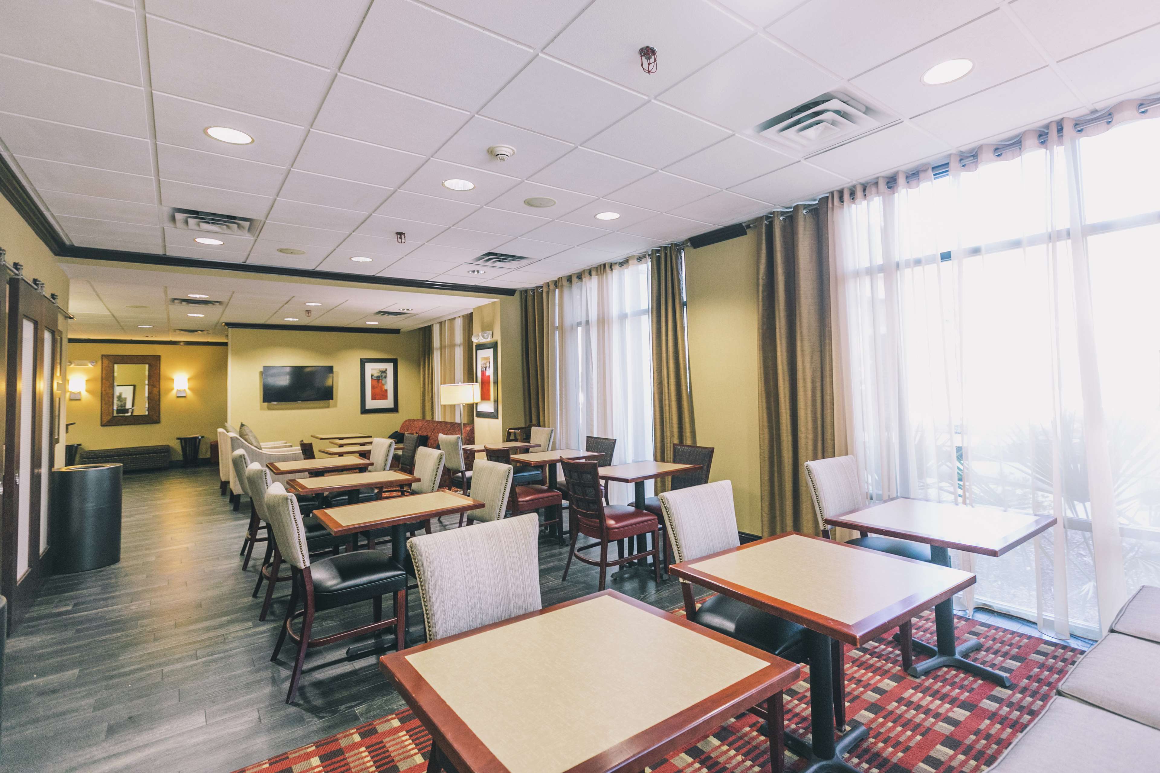 Hampton Inn Tallahassee-Central Photo