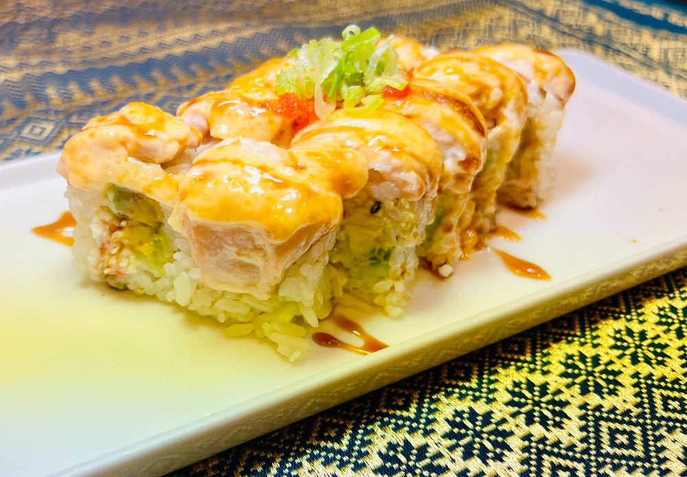 Seared salmon roll