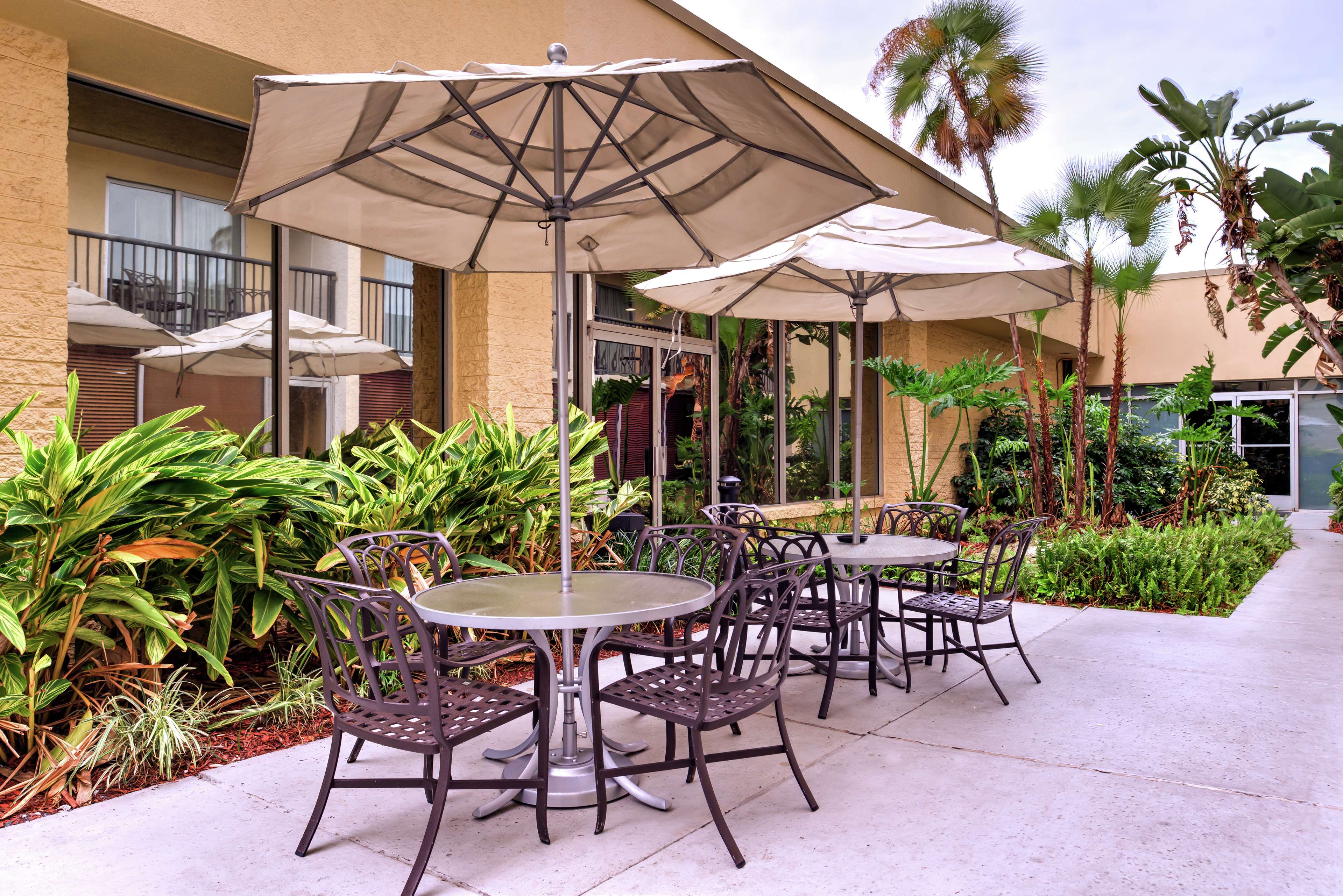 DoubleTree by Hilton Hotel Tampa Airport - Westshore