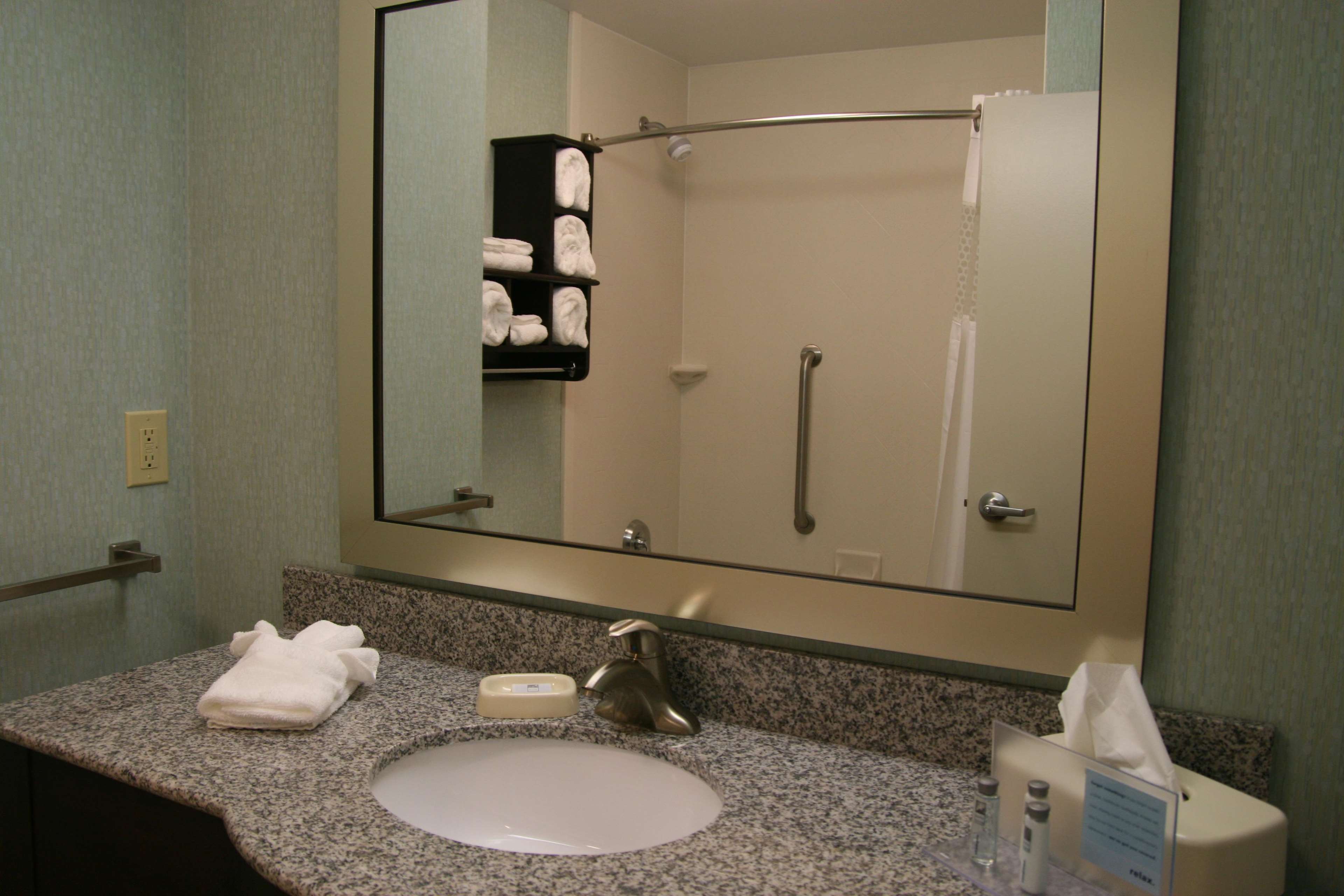 Hampton Inn & Suites Wilder Photo