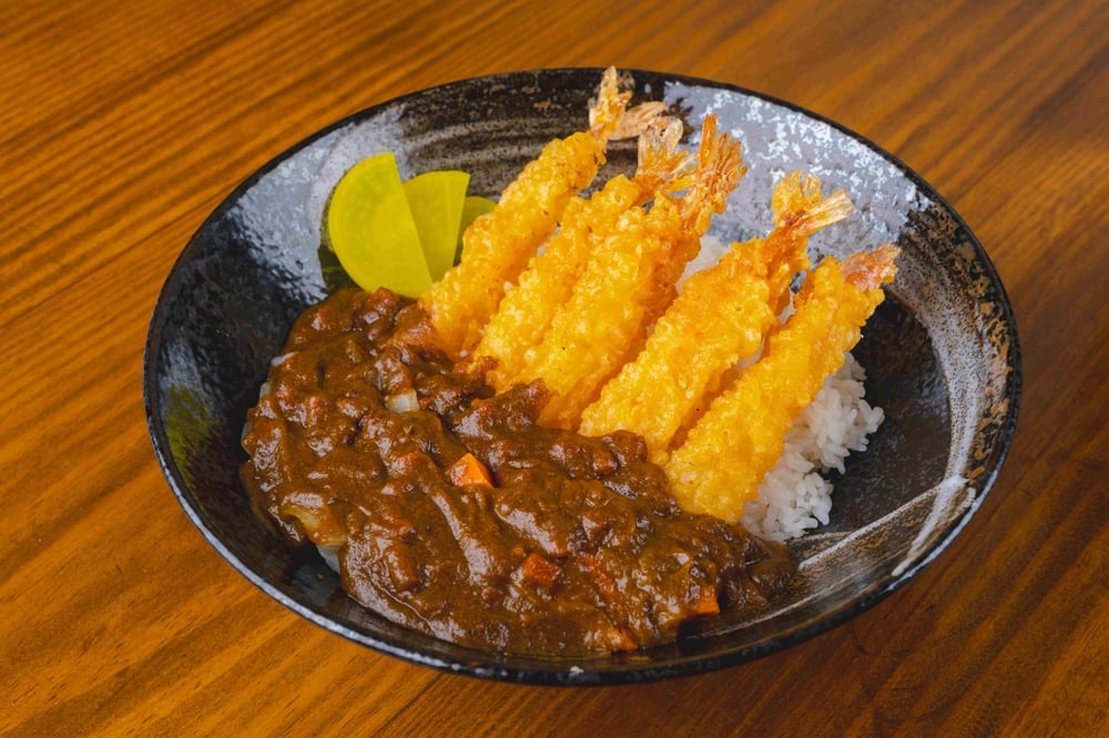 Shrimp Temp Curry Don (Chili Logo in the Front)