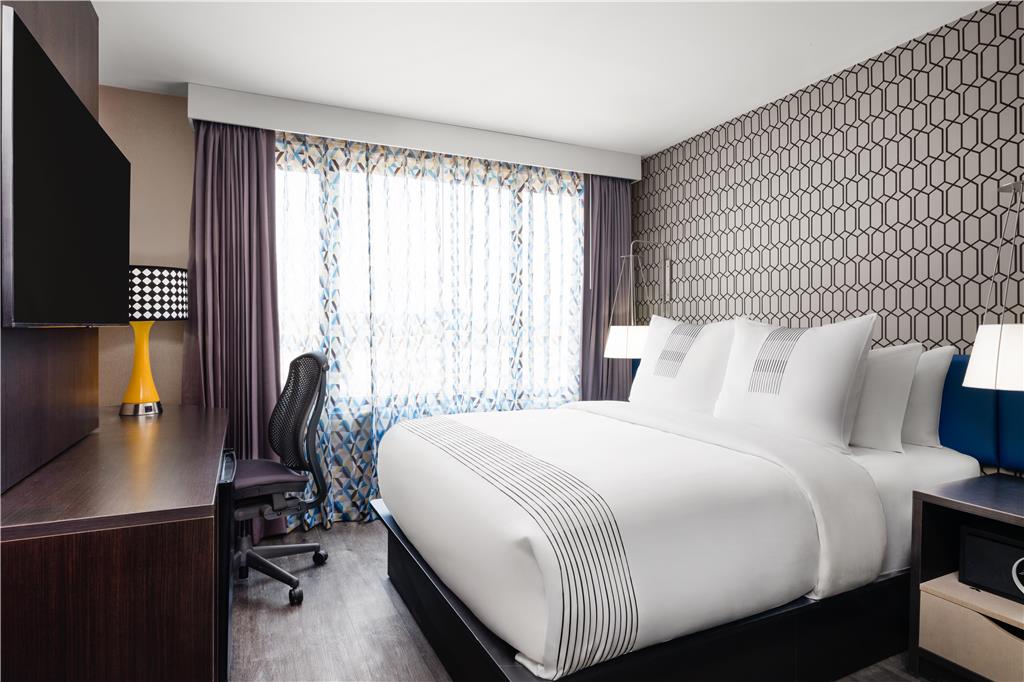 GLo¯ Best Western Bronx NYC Image