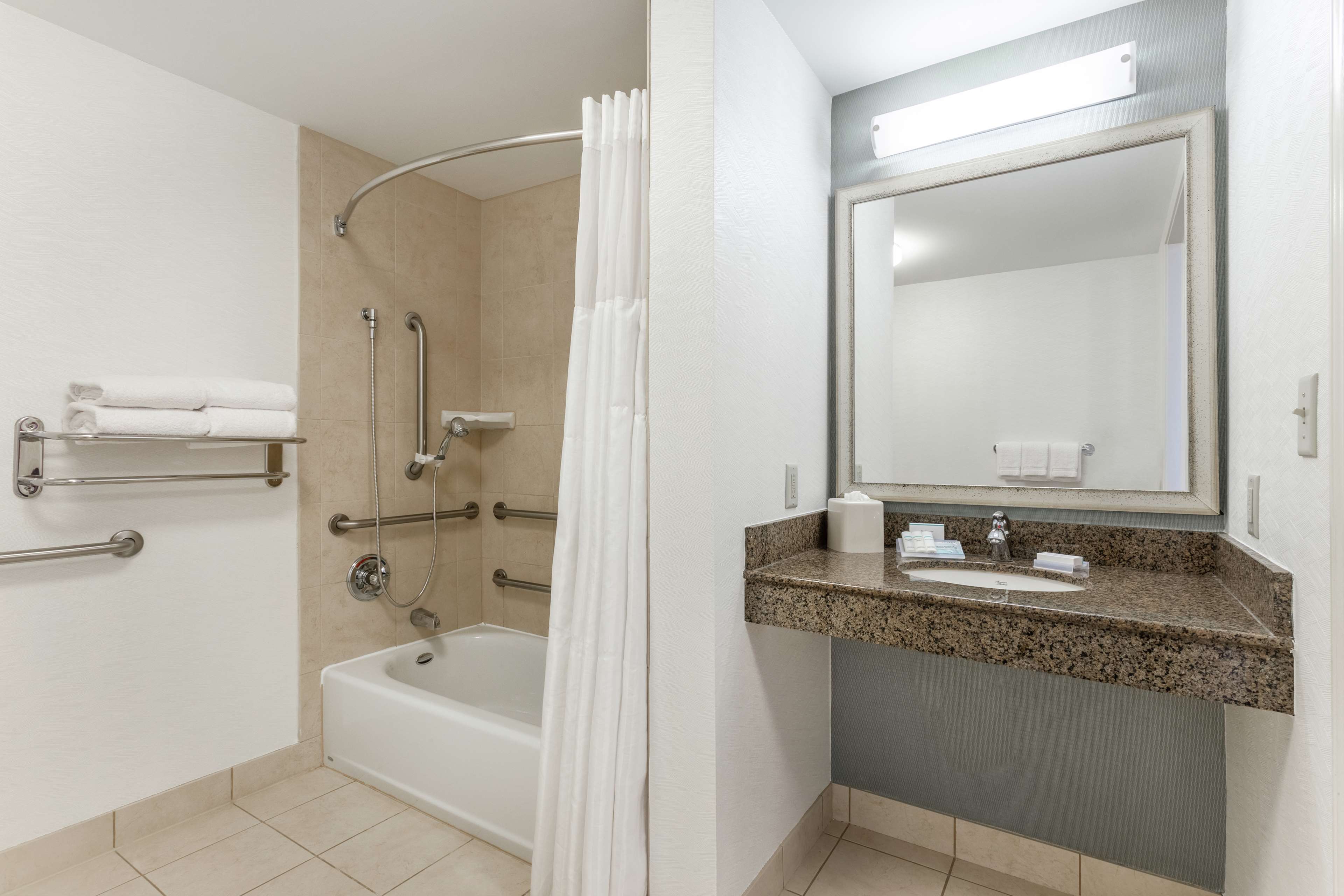 Hilton Garden Inn Albany/SUNY Area Photo