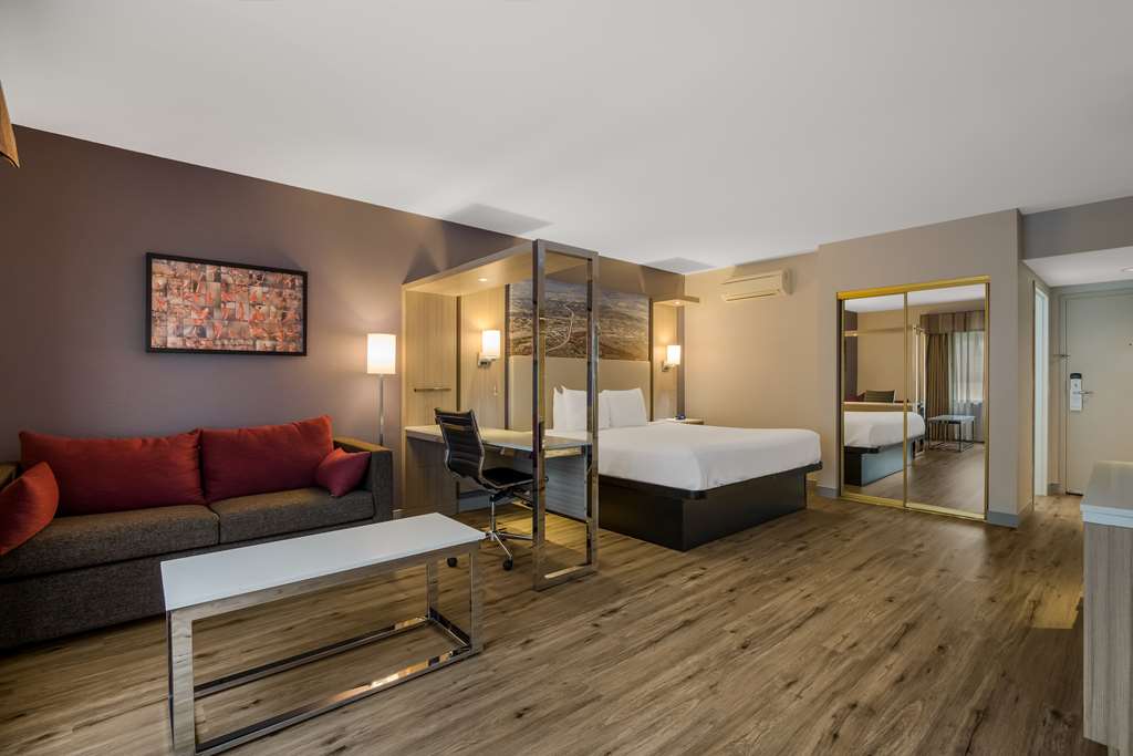 Best Western Diamond Bar Hotel & Suites Image