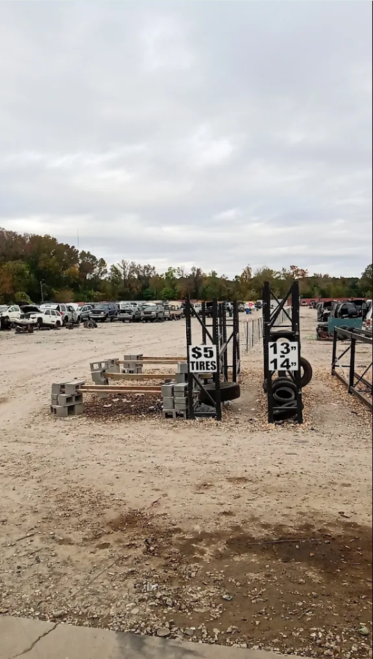 Cash-N-Carry Pull Your Part Image