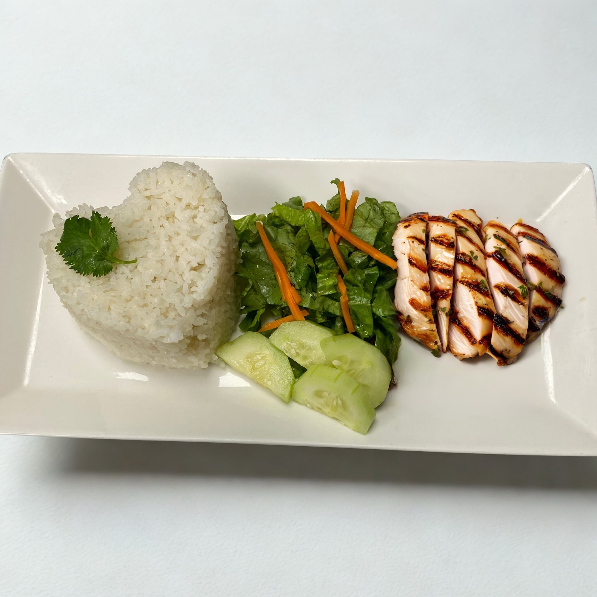 Kids R2 Grilled Chicken Rice Plate