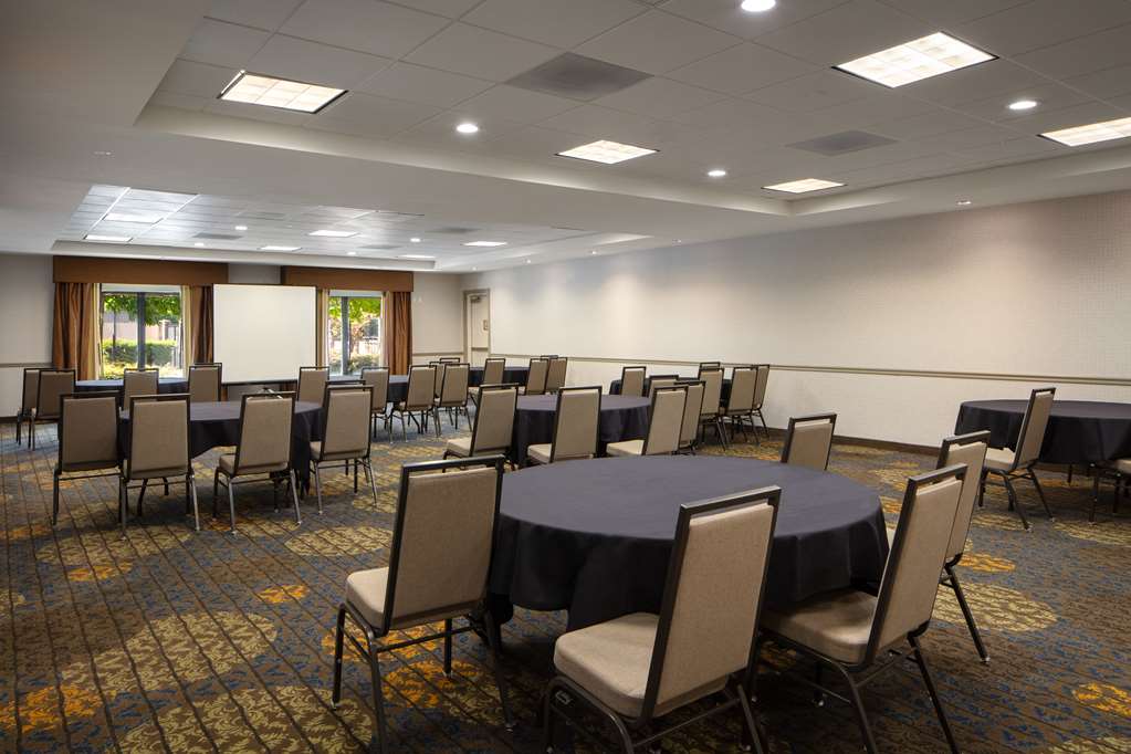 Homewood Suites by Hilton Fairfield-Napa Valley Area Image
