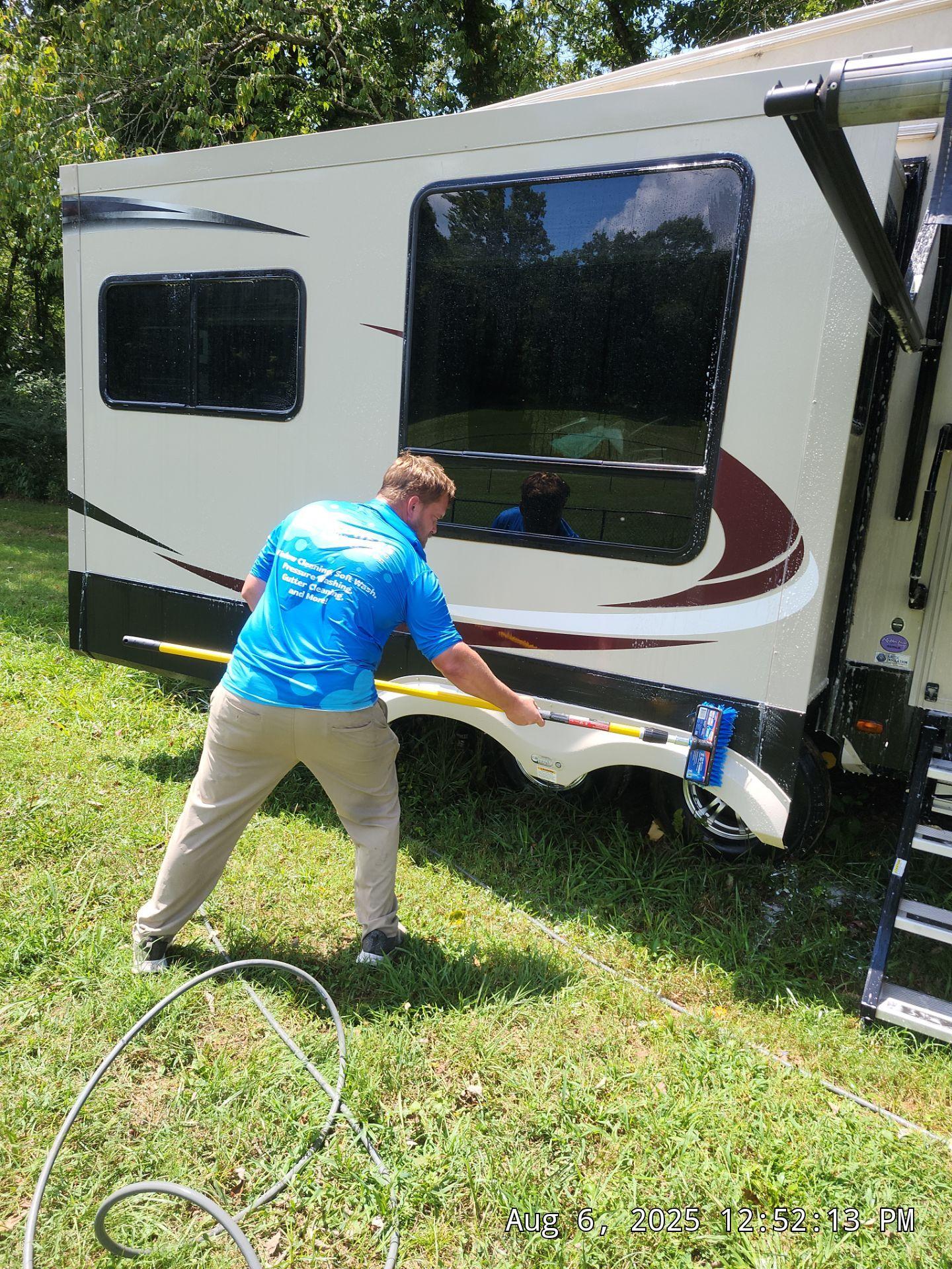 5 Brothers Exterior Cleaning Image