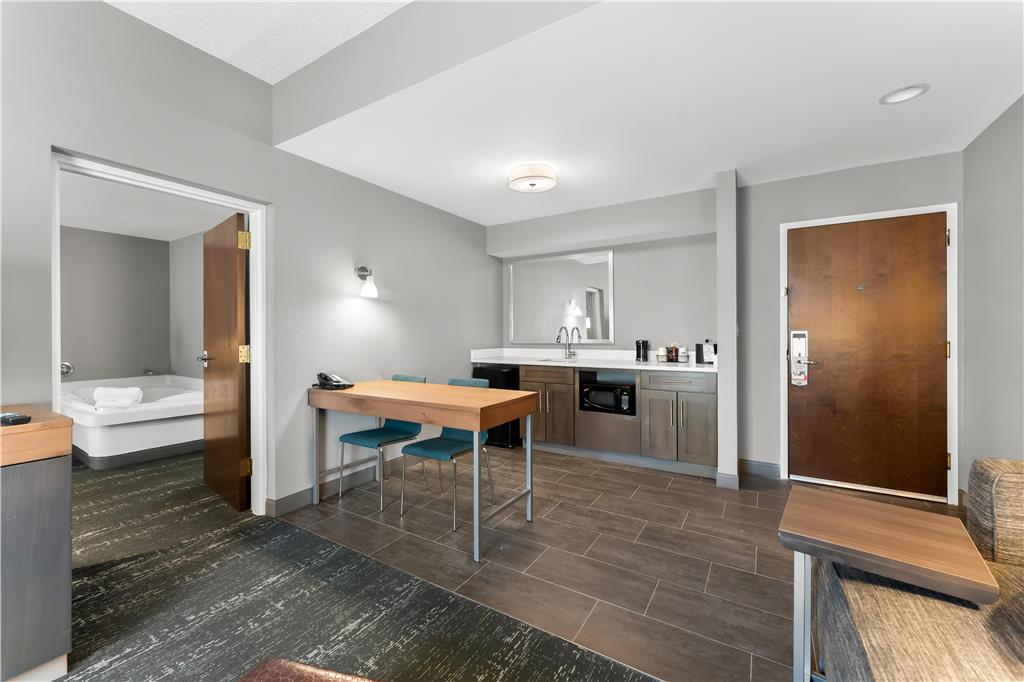 Hampton Inn & Suites Newtown Image