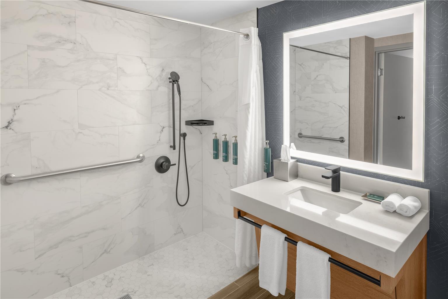 DoubleTree by Hilton Dayton Fairborn Image