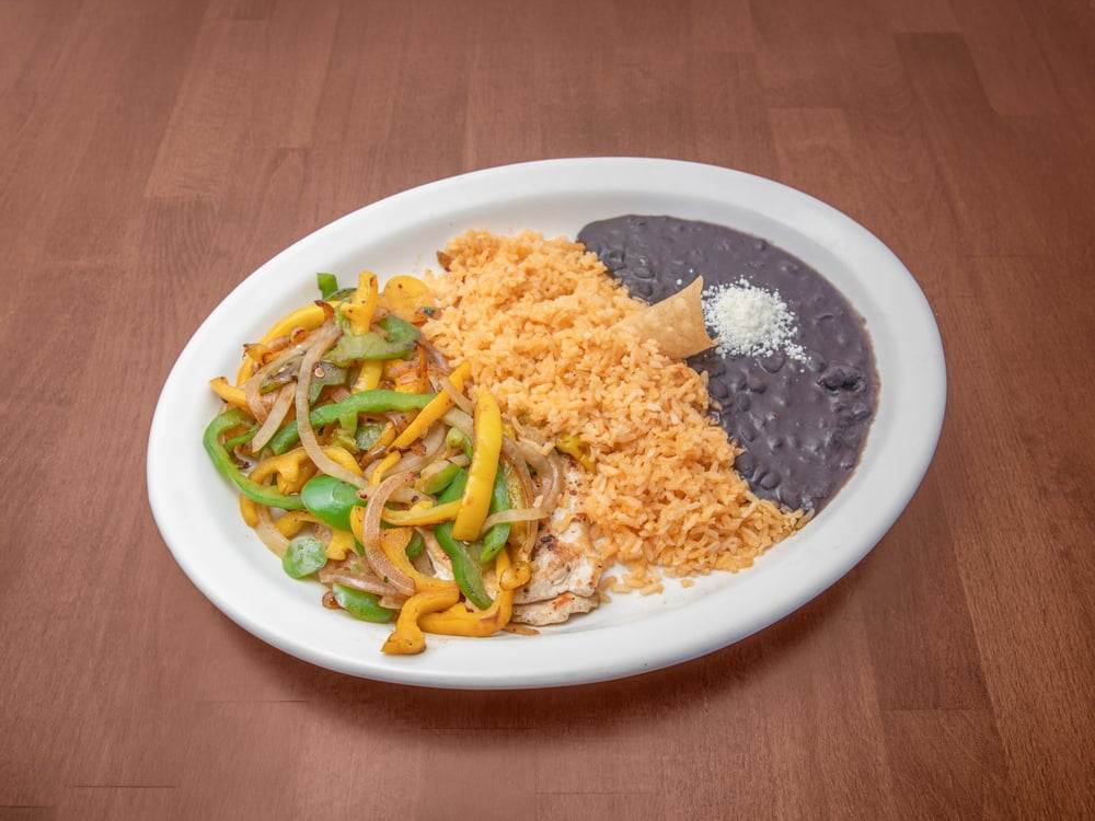Platillo De Pechuga Asada / Grilled Chicken Breast