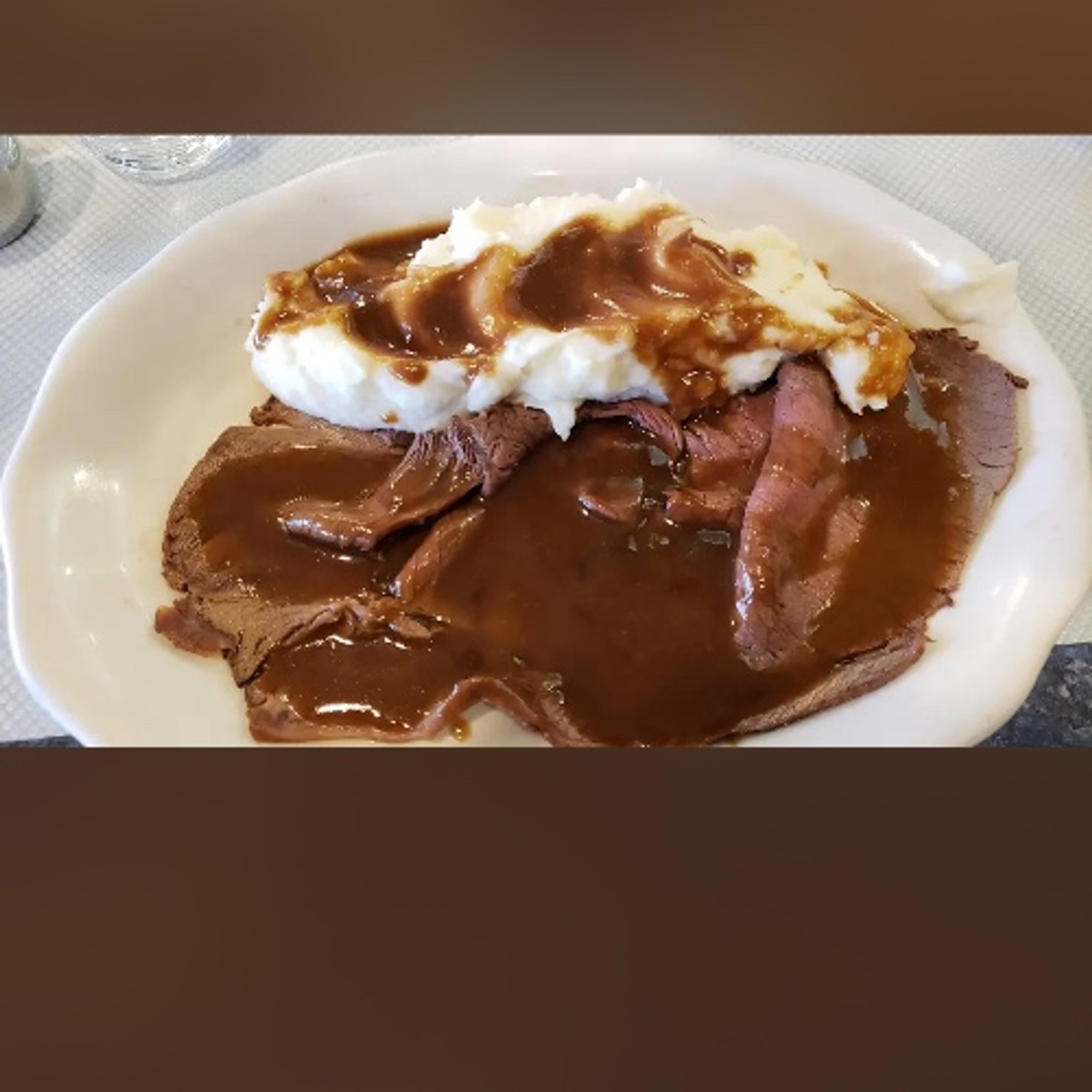 HOT OPEN ROAST BEEF