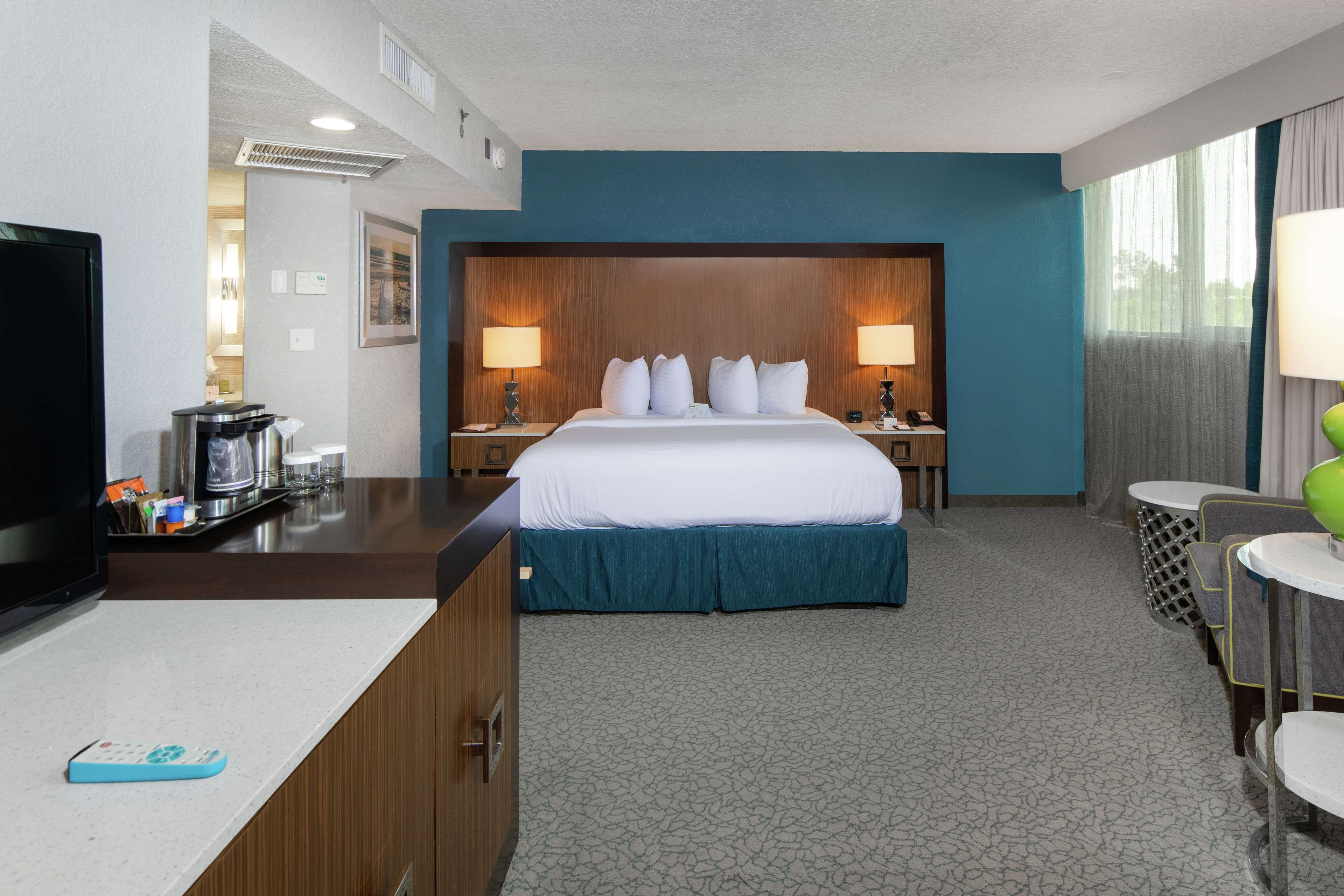 DoubleTree by Hilton Hotel Jacksonville Airport Photo