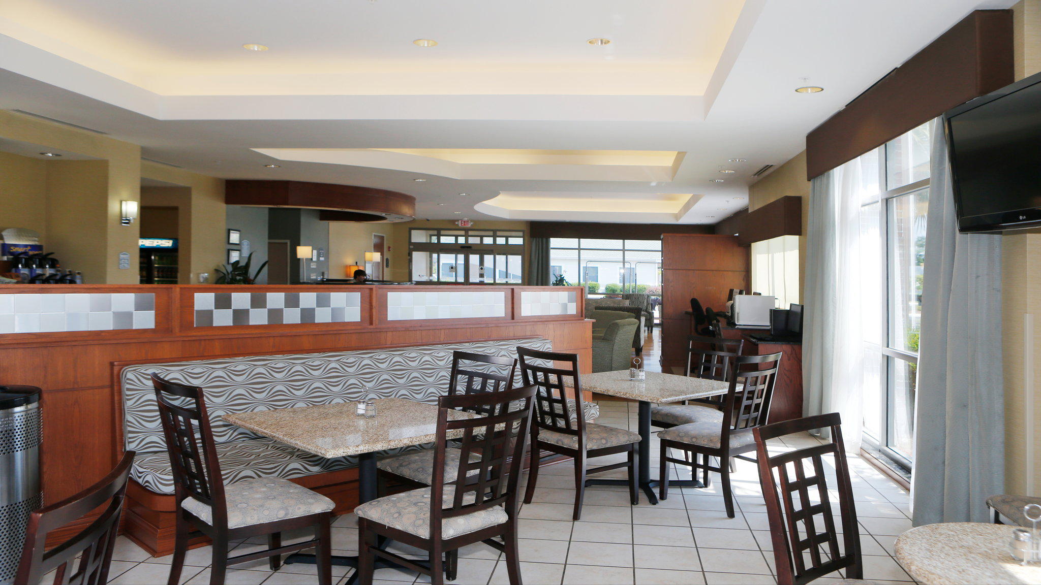 Holiday Inn Express Leland - Wilmington Area Photo