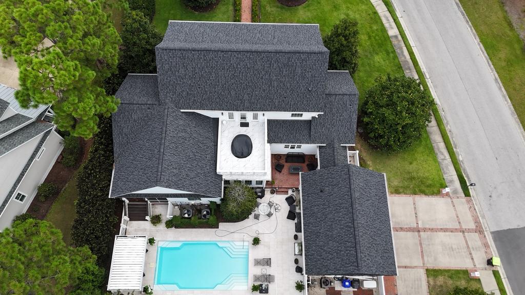 Willis Roofing Image