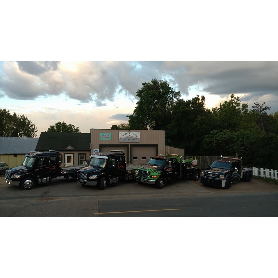 Roberts Towing &amp; Repairs Inc Logo