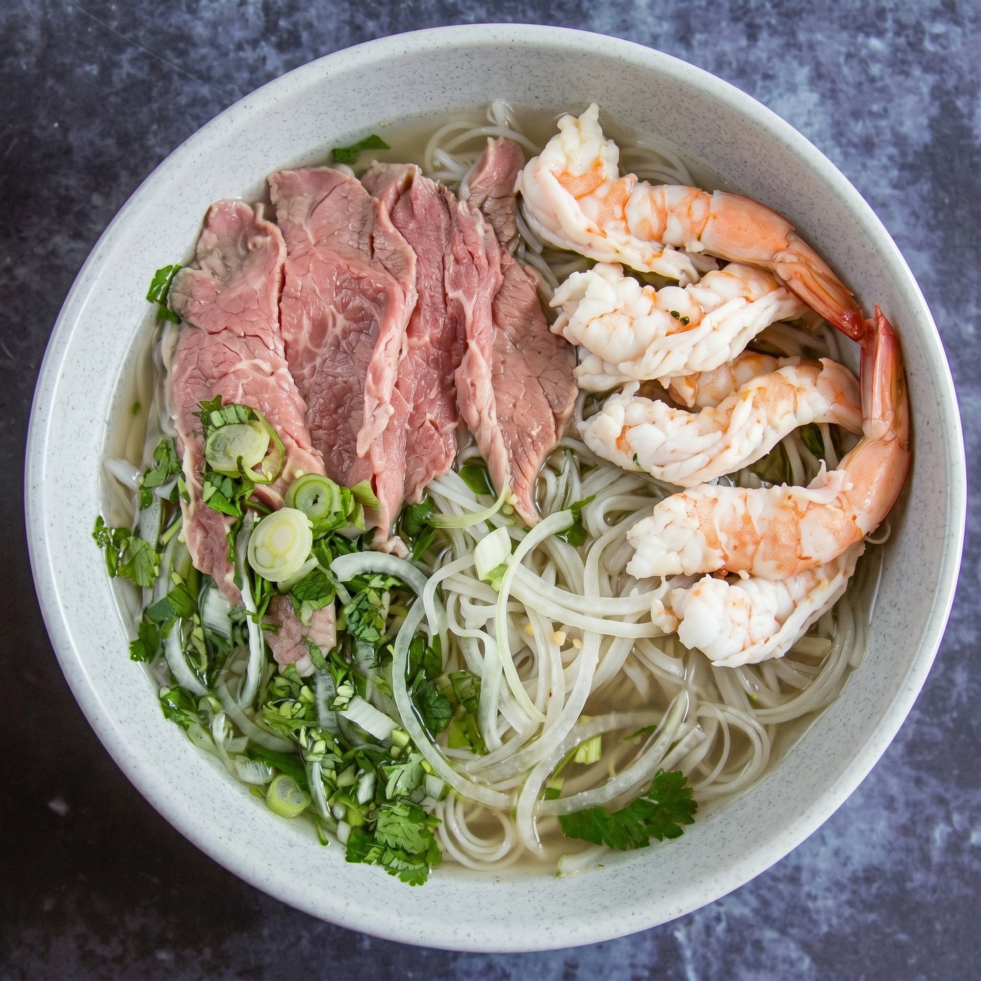 P2. Raw Beef & Shrimp Pho