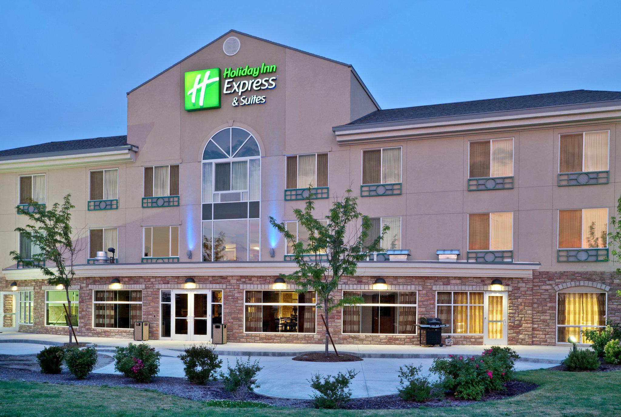 Holiday Inn Express & Suites Nampa - Idaho Center Photo