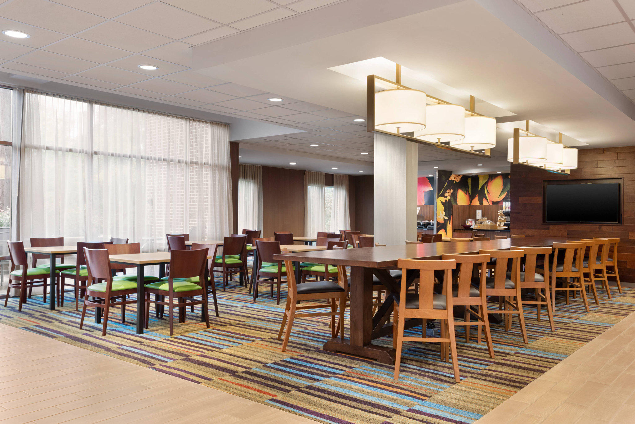 Fairfield Inn & Suites by Marriott Charlottesville Downtown/University Area Photo