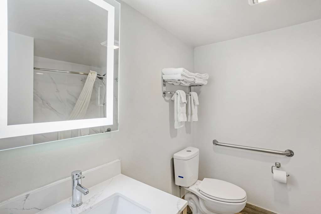 Best Western Westgate Inn Image