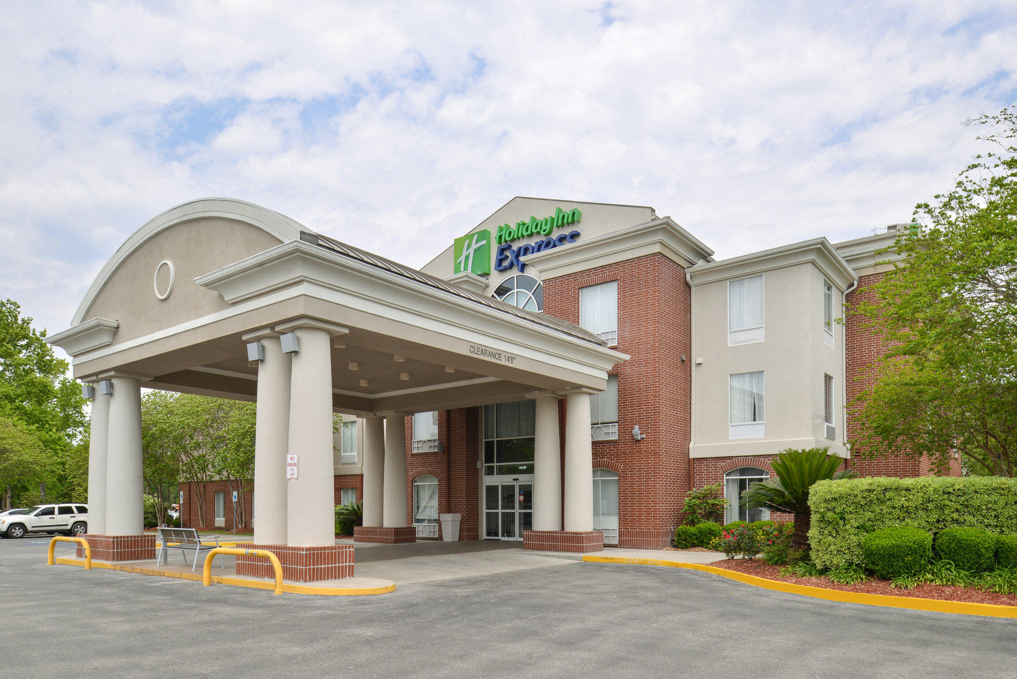 Holiday Inn Express & Suites Lafayette Photo
