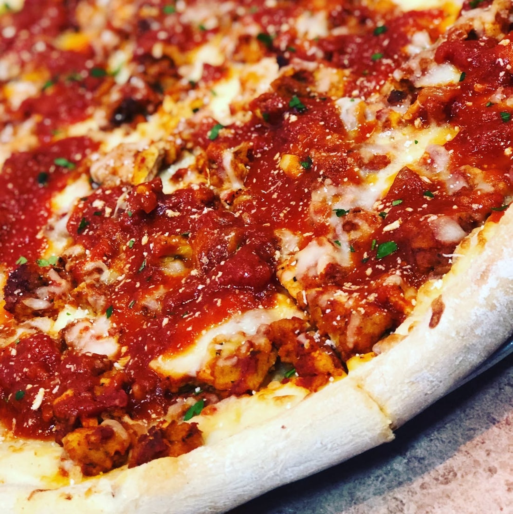 Chicken Parmigiana Pizza (18")
