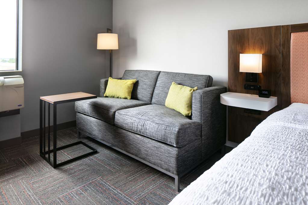 Hampton Inn & Suites by Hilton West Bend Image