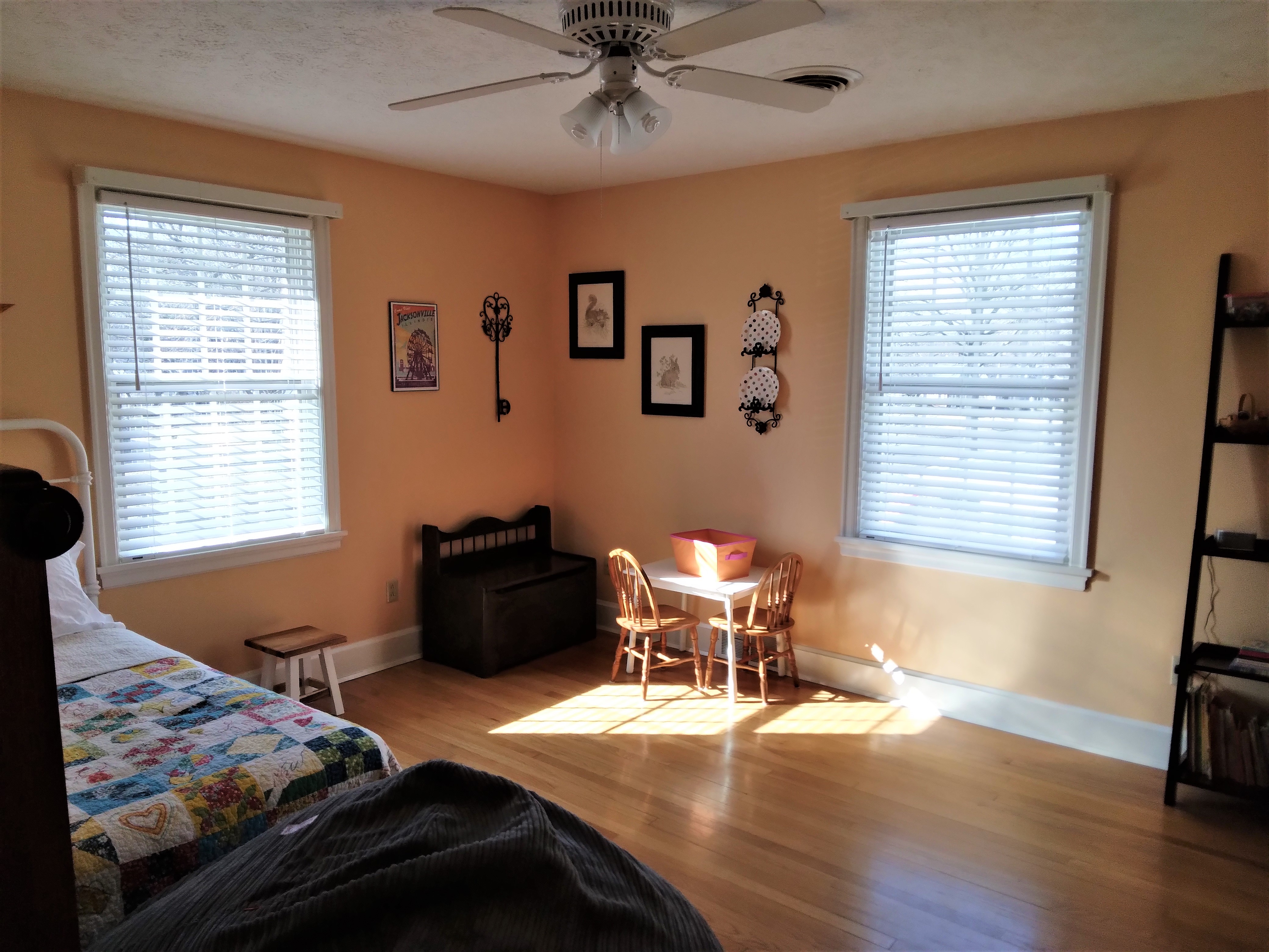 The faux wood blinds look great in this kids bedroom. And the cordless option makes them a safe option.   BudgetBlinds  WindowCoverings  Blinds  SpringfieldIllinois  Springfield