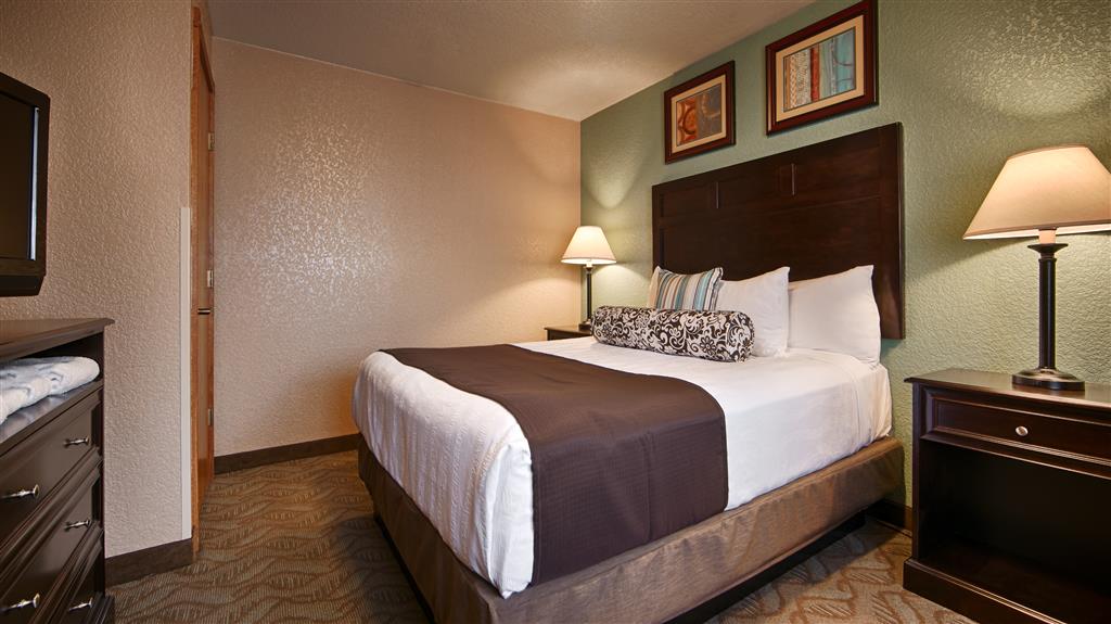 Best Western Plus Bayshore Inn Image
