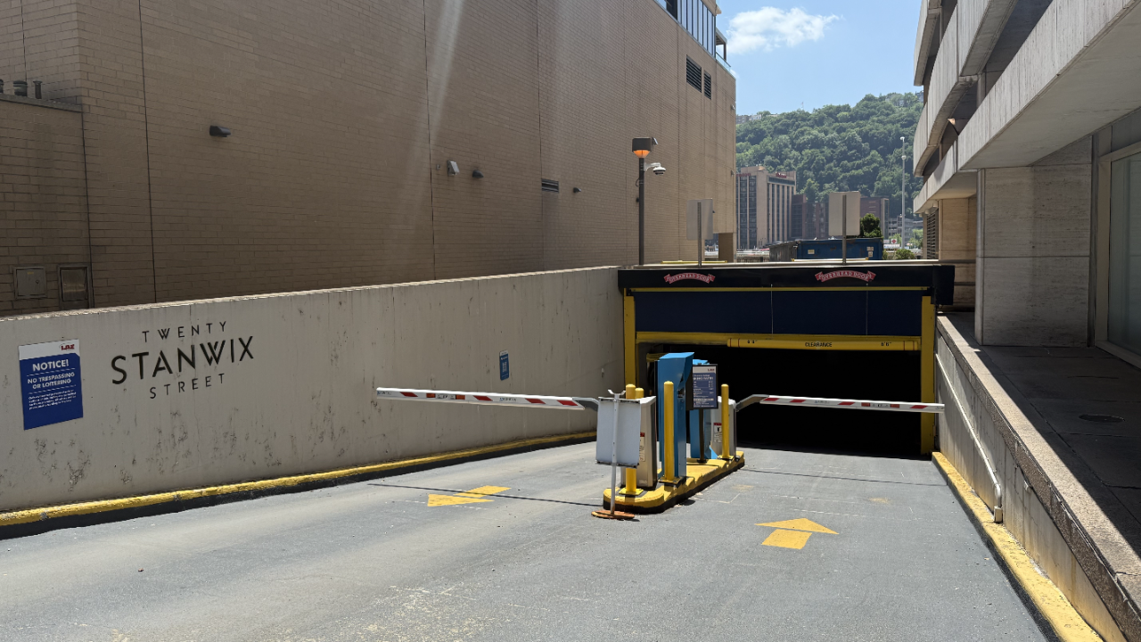 LAZ Parking - 20 Stanwix Street