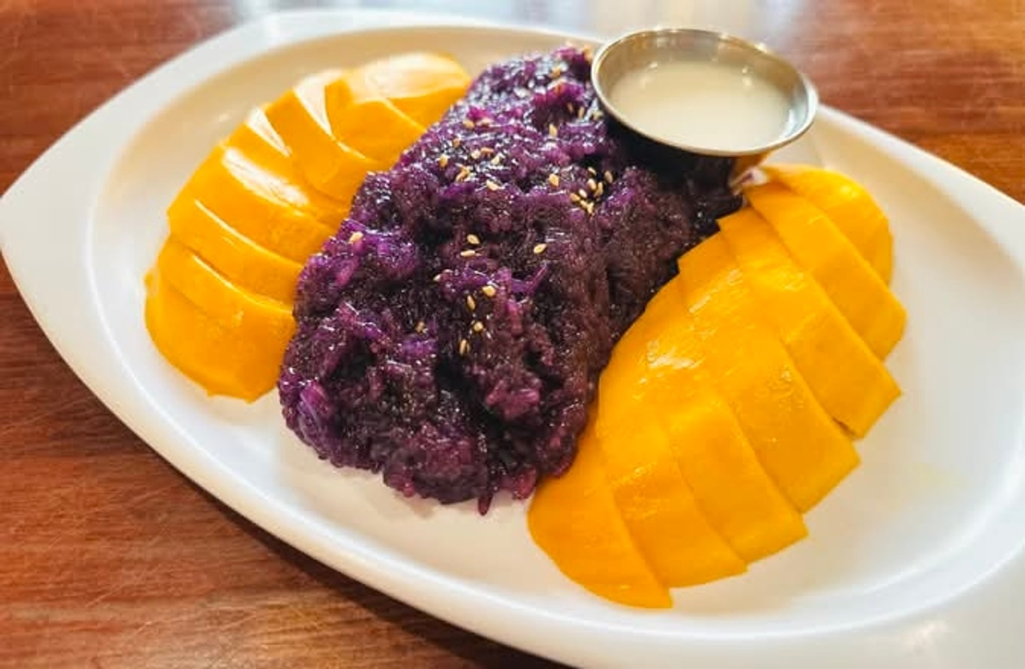 Sweet Sticky Rice with Fresh Mango
