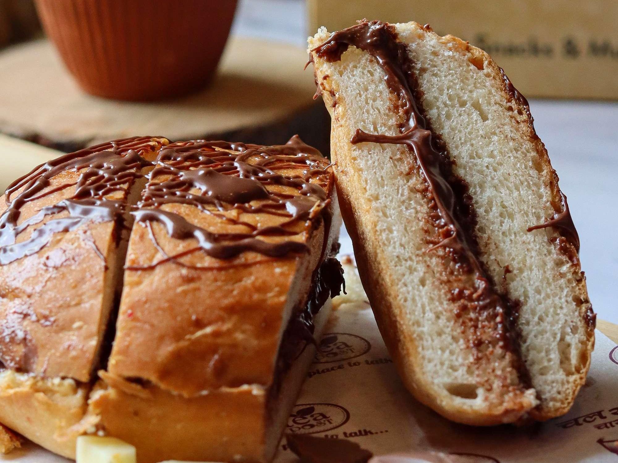 Chocolate Maska Bun
