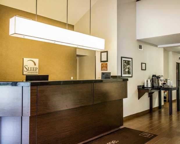 Images Sleep Inn & Suites Airport