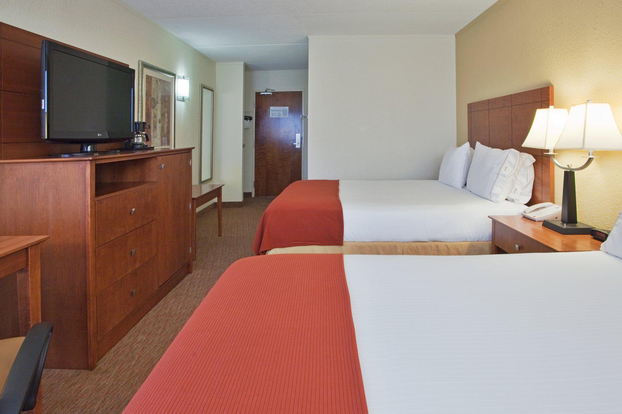 Holiday Inn Express Lynchburg Photo