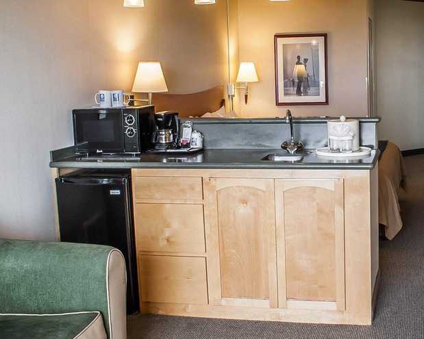 Images Comfort Inn & Suites