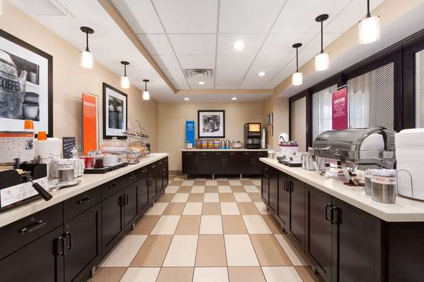 Images Hampton Inn & Suites San Bernardino